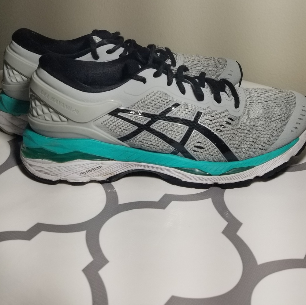 ASICS Dynamic DuoMax -Women's Size 8